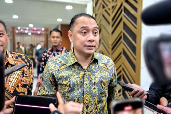 Surabaya Tercemar Mikroplastik, Wali Kota Eri Cahyadi Ajak Warga Kurangi Plastik dan Stop Bakar Sampah