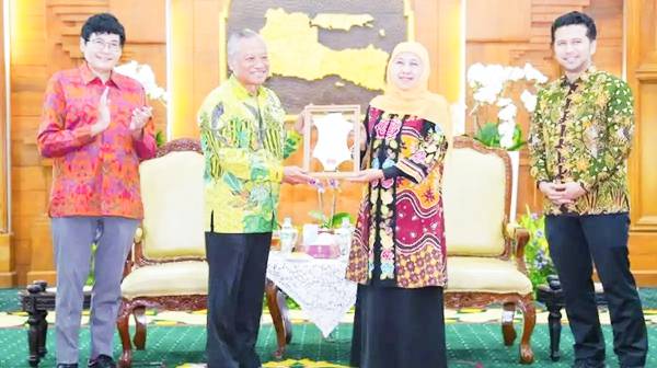 Khofifah Dorong Penguatan Industri Kulit Jatim Lewat Kerja Sama Bahan Baku dengan Australia