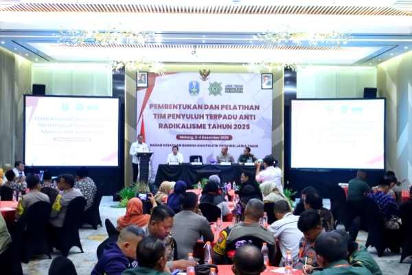 Bakesbangpol Jatim Bentuk dan Latih Tim Penyuluh Terpadu Anti Radikalisme