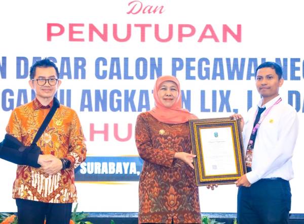 Di Hadapan Peserta PKN II dan Latsar CPNS, Gubernur Khofifah Dorong Jadi Strategic Leader Yang Mampu Adaptif dan Tangguh Hadapi Tantangan Global