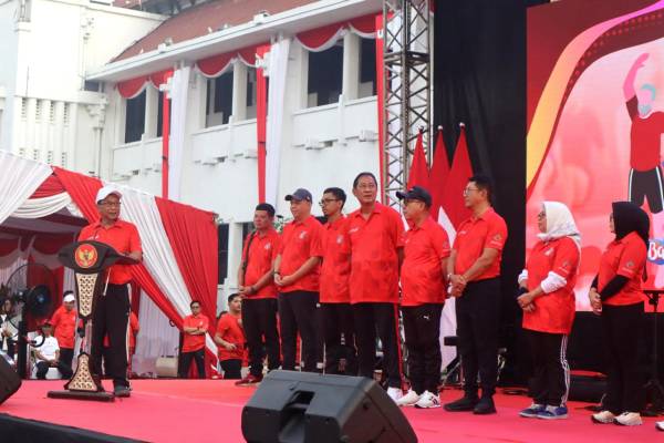 Bank Jatim & Pemkot Surabaya Rayakan HUT dengan 640 Lansia Senam Sehat