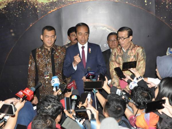 Jokowi Tegaskan Golden Visa untuk Mudahkan WNA Berinvestasi di Indonesia