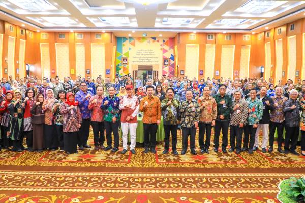 Wagub Emil Hadiri Leadership Update Forum #1, Ajak Perkuat Semangat Kolegial Pemprov dan Pemkab/Kota se-Jatim