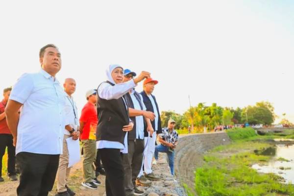 Khofifah Ajak Masyarakat Perkuat Kolaborasi Jaga Kelestarian Sungai