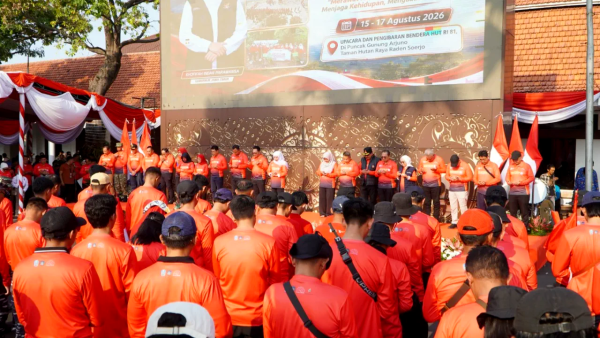 500 Pendaki Ekspedisi 81 Arjuno Bergerak, Khofifah Titip Pesan Jaga Hutan