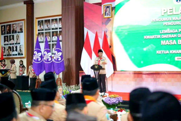 Emil Dardak Ajak Pramuka Jadi Benteng Moral Generasi Muda di Era AI