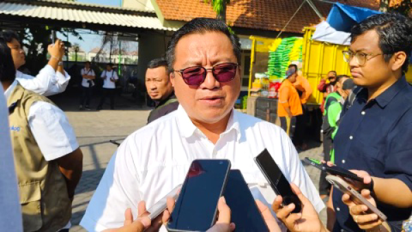 Bulog Salurkan Bantuan Beras untuk 5,6 Juta Penerima di Jatim