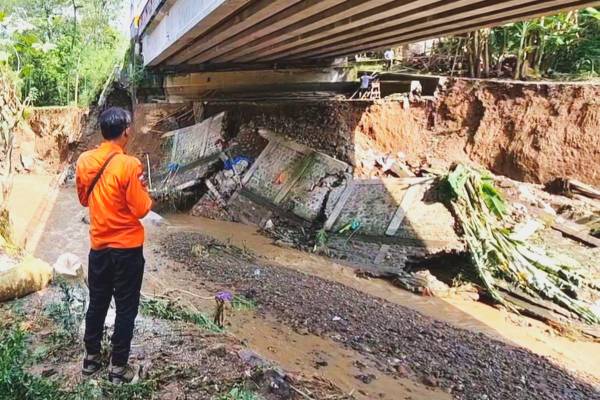 Rp5 Miliar Disiapkan Pemprov Jatim untuk Pulihkan Jembatan Plapar