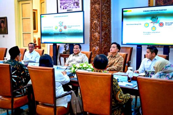 Prabowo Pimpin Rapat Sekolah Rakyat, 15 Ribu Siswa Sudah Mulai Belajar