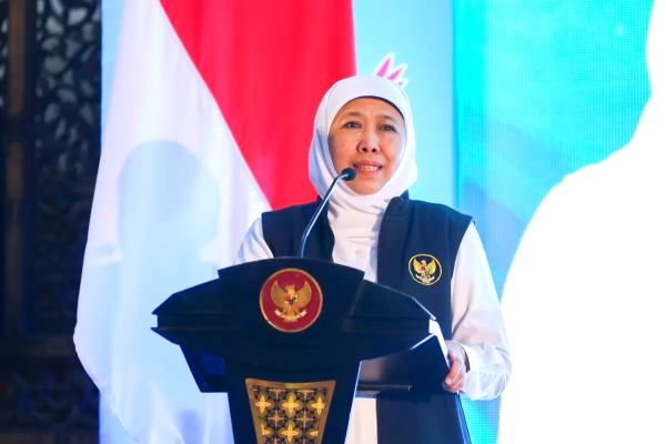 Khofifah Singkat Soal Tunjangan Rumah DPRD Jatim Dewan ya Dewan Rek