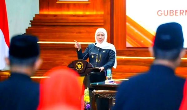 Khofifah Tetapkan UMK 2026 Jatim, Surabaya Tertinggi Tembus Rp5,2 Juta