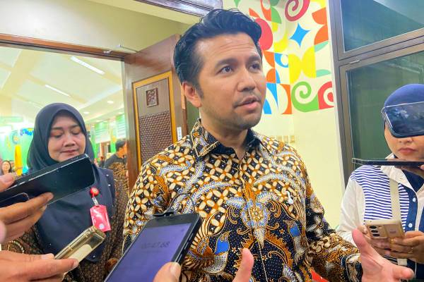 Pemerintah Kaji Pergeseran Jalur KA Imbas Ancaman Lumpur Lapindo