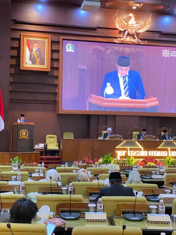 PAN DPRD Jatim Beri Lampu Hijau LKPJ 2025, Tapi Titip Catatan untuk BUMD