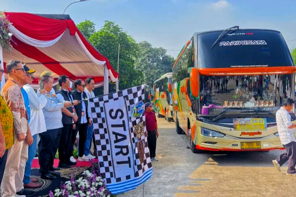 Ribuan Perantau Jatim Dipulangkan Gratis dari TMII, 58 Bus Dikerahkan