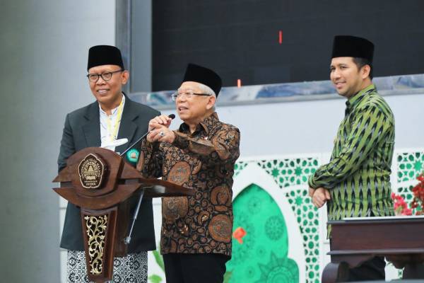 Emil Dampingi Wapres Ma'ruf Beri Kuliah Umum di Unisma