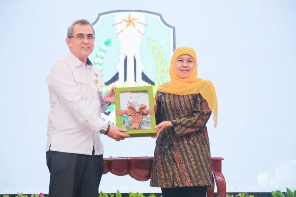 Khofifah Dorong Pemda Respons Cepat Catatan BPK