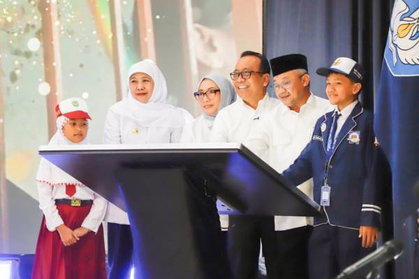Khofifah Bersama Menko PMK dan Dua Menteri Luncurkan Gernas RANA, Perkuat MPLS Ramah 2026 Cegah Kekerasan di Sekolah