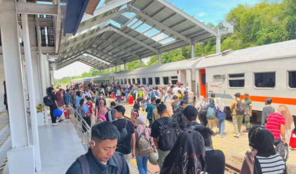 Kereta Api Jadi Primadona, Jumlah Pemudik Lebaran 2026 Naik 8,58 Persen