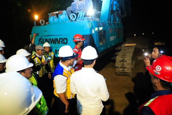 Emil Dardak Tinjau Jalur Gumitir Target Selesai Dua Bulan