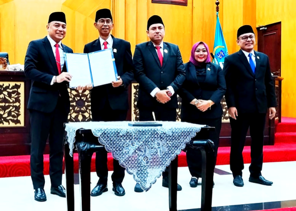 Hari Pahlawan, DPRD Surabaya Sepakati Raperda APBD 2026