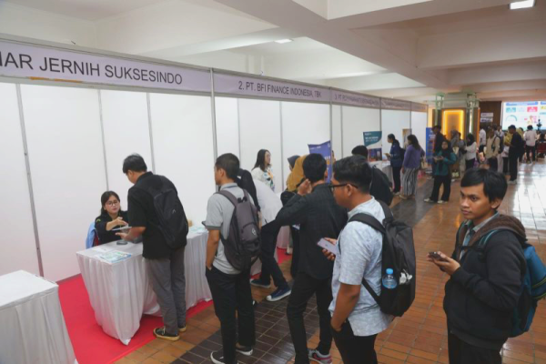 Ribuan Peluang Kerja Buka di Hi-Tech Mall, Pemkot Surabaya Sediakan Jalur Karir Luar Negeri