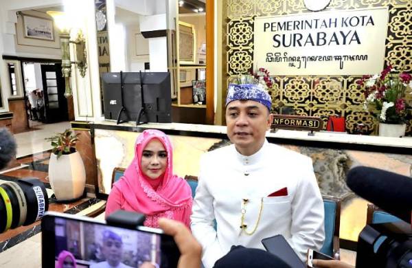 Cak Eri Tegaskan Surabaya Maju karena Warganya, Bukan karena Wali Kotanya