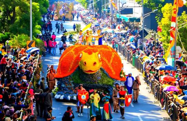 Surabaya Vaganza Kembali Warnai Kota dengan Pawai Bunga Spektakuler 25 Mei