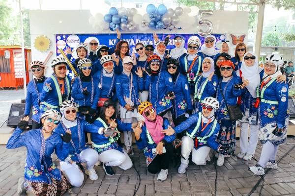Arumi Bachsin Kampanyekan Cinta Budaya Lewat Kebaya di Tengah Gaya Hidup Modern