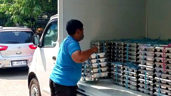MBG Libur Sebulan, Puluhan Pekerja Dapur Menganggur, Harga Pangan di Jatim Ikut Terjun