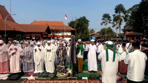 Kombinasi Modifikasi Cuaca dan Salat Istisqa, Langkah Jatim Hadapi Kemarau Panjang