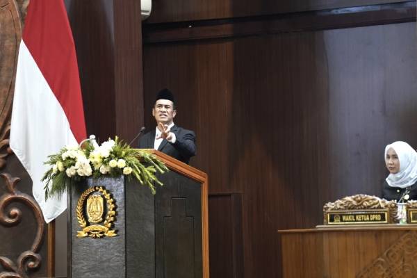 HUT ke-81 Jatim, Gubernur Khofifah Tekankan Peningkatan Kompetensi Aparatur di Era AI