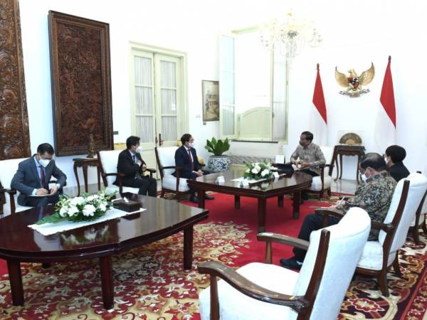 Presiden Jokowi Terima Kunjungan Menlu Vietnam, Bahas Perdagangan hingga Perundingan ZEE