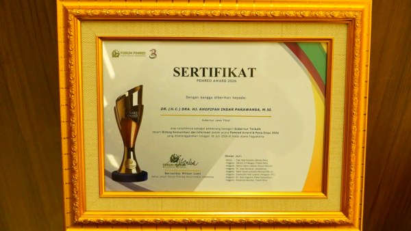 Khofifah Bawa Jatim Raih Pengakuan di Pemred Award 2026