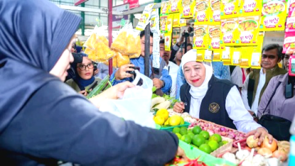 Khofifah Wanti-Wanti Kenaikan Harga, Pasokan SPHP dan Minyakita Harus Terjamin