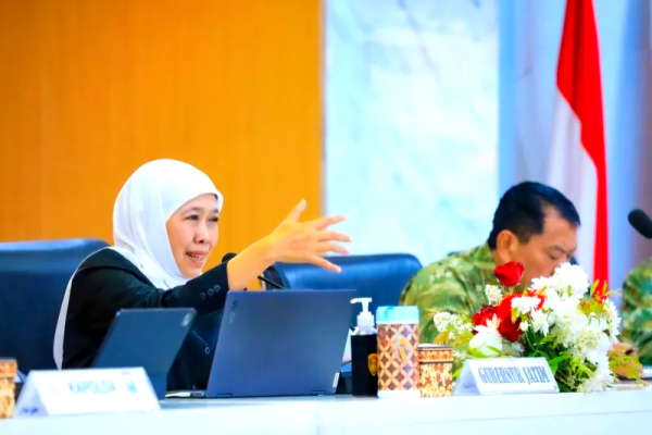 Jatim Bersiap Hadapi Mudik Lebaran 2026, Khofifah Pastikan Transportasi dan BBM Aman