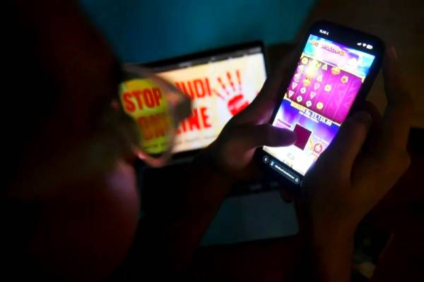 Gus Ipul Jelaskan Proses Verifikasi Data Bansos dan Pegawai Kemensos