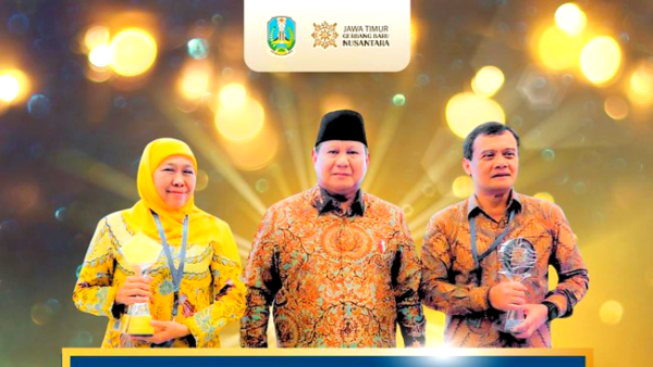 BI Anugerahkan TP2DD ke Jawa Timur, Khofifah Terima Penghargaan di Hadapan Presiden Prabowo
