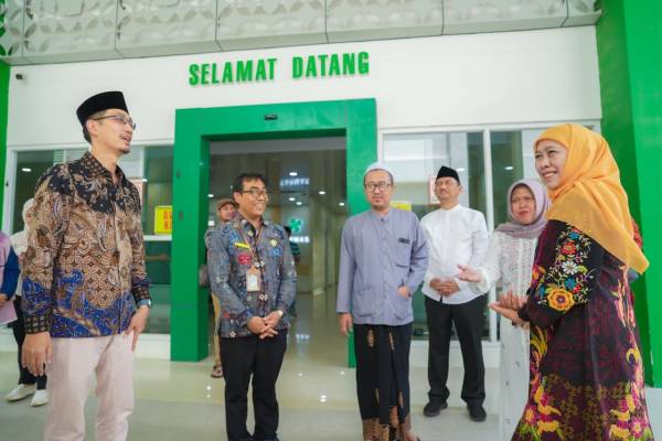 Khofifah Tinjau RSUD Syamrabu Bangkalan, Apresiasi Farmasi Robotik dan Capaian Surplus BPJS