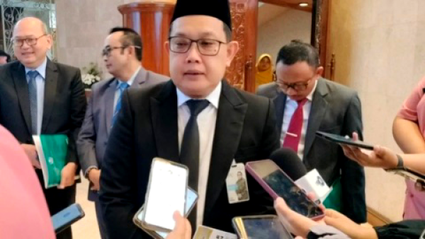 Pemadaman Bromo Diperkuat, Jatim Sewa Helikopter Tambahan