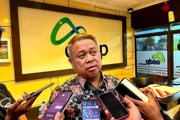Pengalihan Lintas Ketapang-Lembar Dinilai Rugikan Sopir Logistik