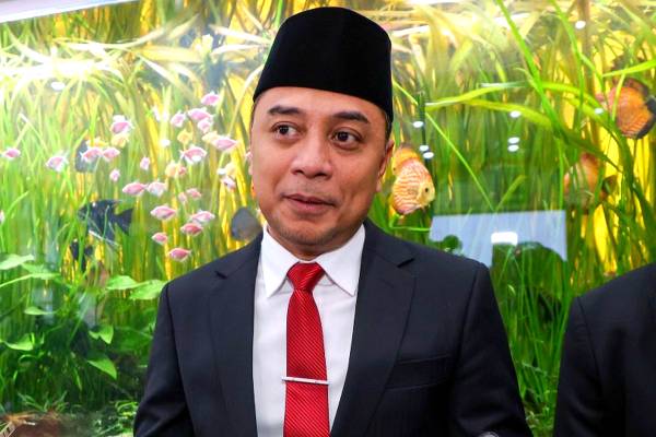 Respons Isu Pungli CFD Taman Bungkul Eri Tegaskan Lapak Gratis