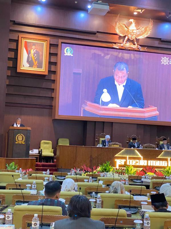Fraksi Golkar Soroti Kinerja BUMD dan Pelayanan Publik dalam Paripurna DPRD Jatim