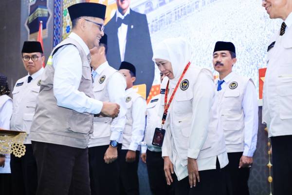 Khofifah Pimpin PPIH Embarkasi Surabaya 2026, Siap Layani Puluhan Ribu Jemaah Haji