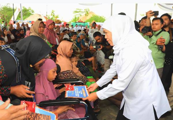 Khofifah Tambah Anggaran Bansos Rp43,19 Miliar, 24 Ribu Warga Jatim Jadi Penerima Baru