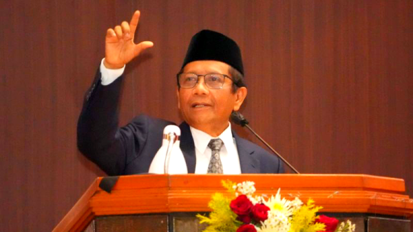 Mahfud MD Ajak Warga Jatim Jaga Persatuan dan Kejujuran Bangsa