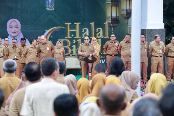 Halal Bihalal dengan ASN Pemprov Jatim, Pj. Gubernur Jatim Ajak Maksimalkan Pelayanan untuk Masyarakat