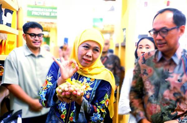 Gubernur Khofifah Buka Pameran Kampung Kreasi 2025, Optimis BUMDes Jadi Motor Kemandirian Desa
