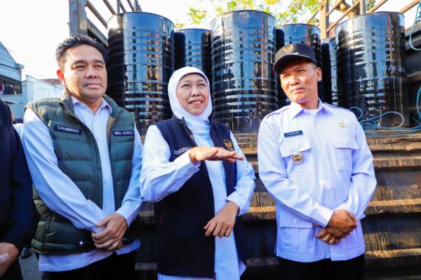 Lewat Sharing System, Khofifah Gelontorkan Aspal untuk Percepat Perbaikan Jalan Tulungagung