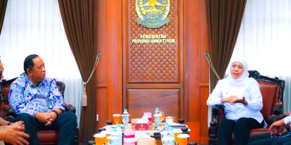 Gubernur Khofifah Pastikan Stok BBM di Jember Aman, Suplai Dipercepat dari Lima Kota