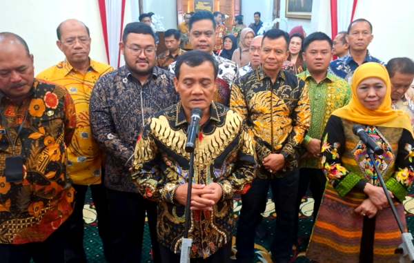 Jatim dan Jateng Teken 11 Kerja Sama Strategis Dorong Pertumbuhan Inklusif